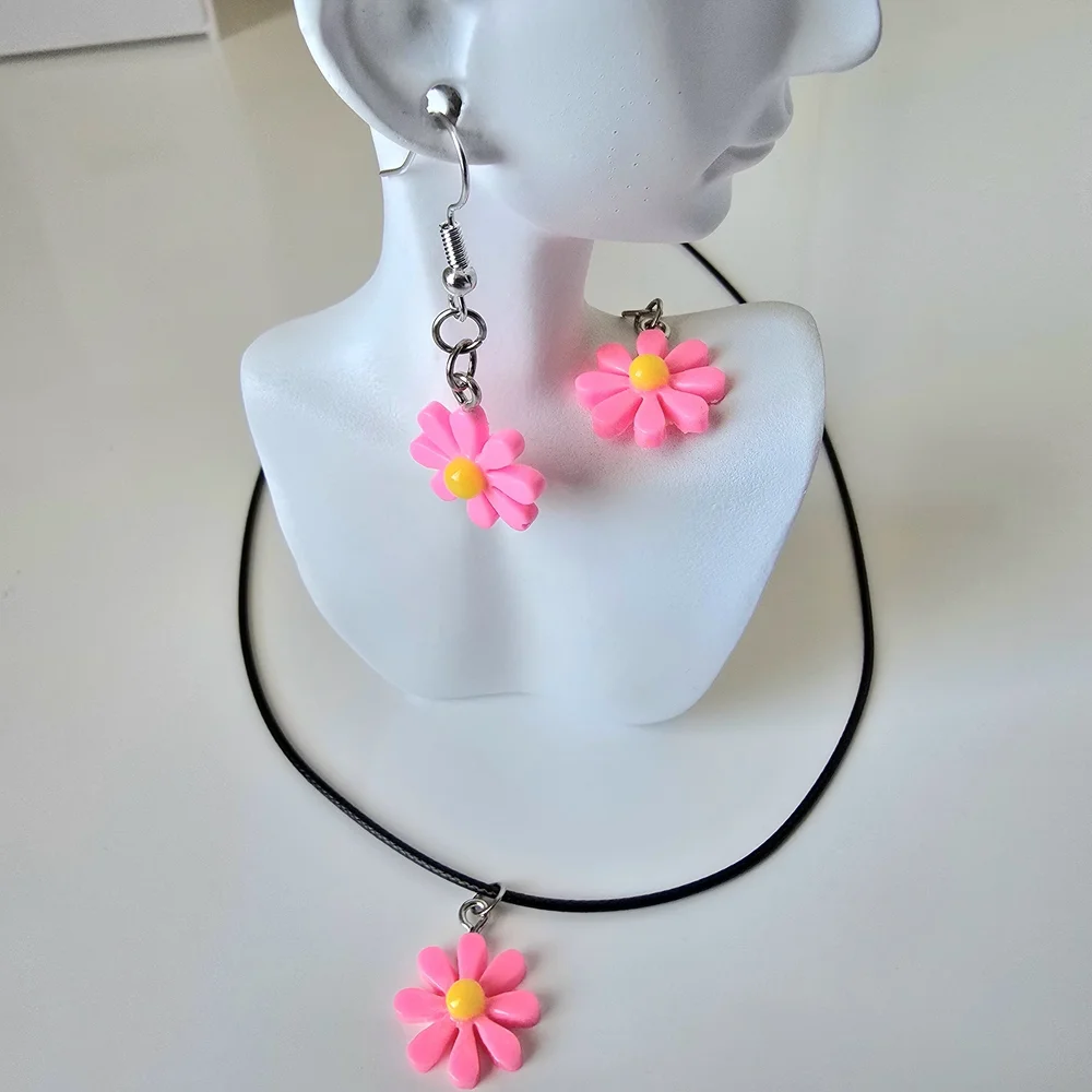 Hand Crafted Pink Flower Jewelry Set - Picture 9 of 12